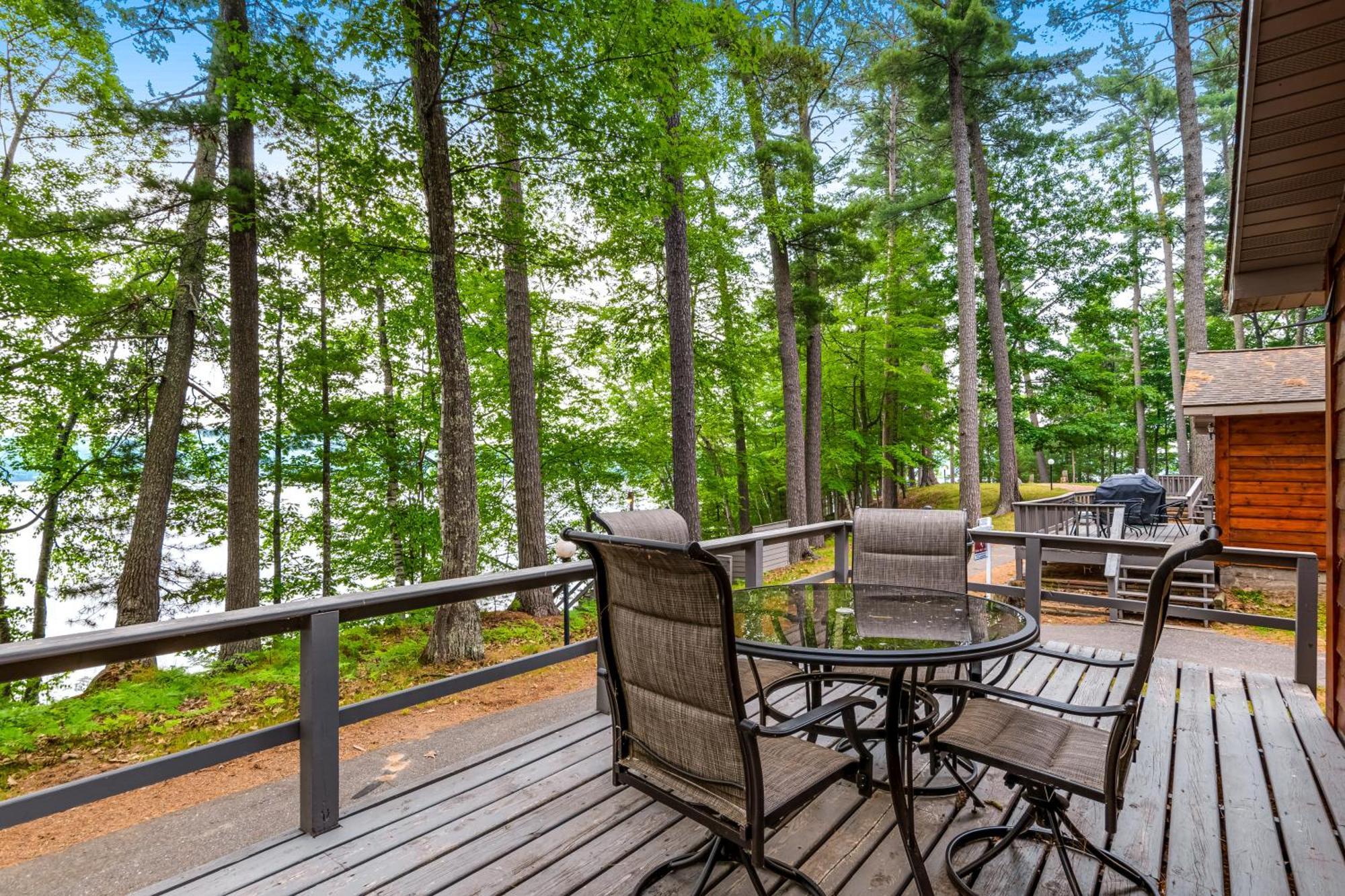 Our Lakeside Legacy Saint Germain Eksteriør billede